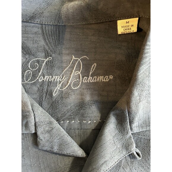 Tommy Bahama Silk Shirt Men's Sz M Black Holliday Embroiled “Give Drinks Chance” - Picture 6 of 11
